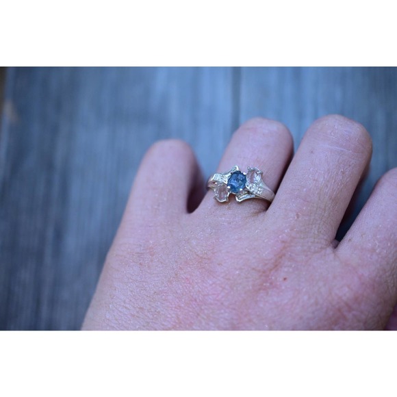 Raw Diamond Ring Engagement Rustic dainty unique alternative simple boho - Picture 4 of 4